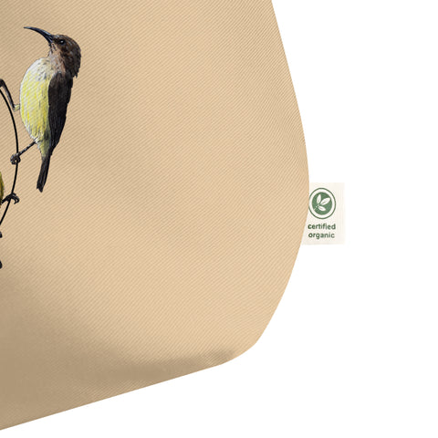 Large tote bag with the organic certificate label. Also PETA-approved vegan and GOTS-certified.