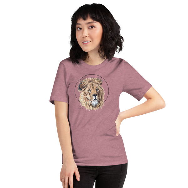 Product mockup of our lion print t-shirt, worn by a female model. This shirt's base colour is heather orchid.